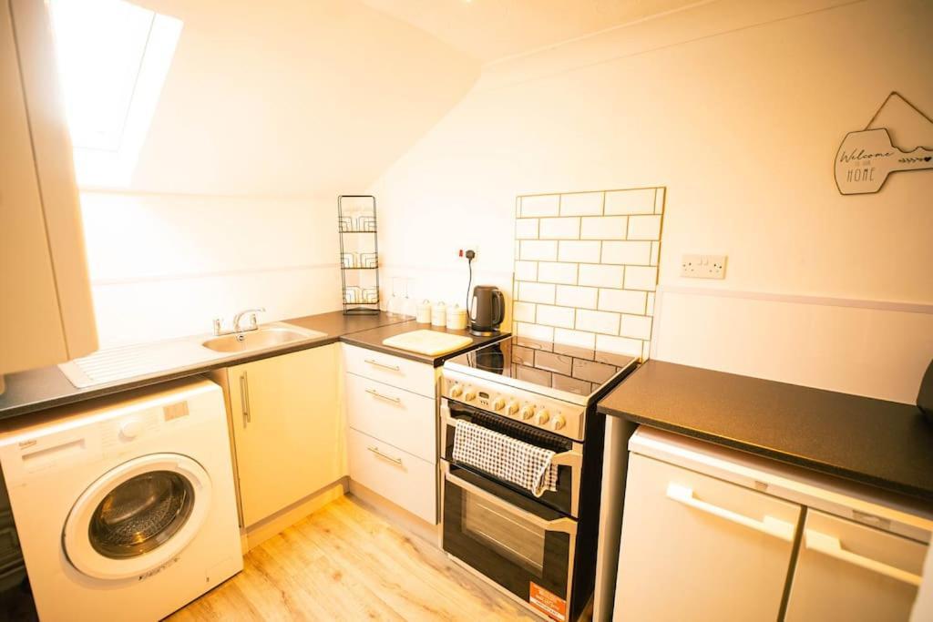The Beach Suite - Top Floor With Easy Invest Lowestoft Extérieur photo
